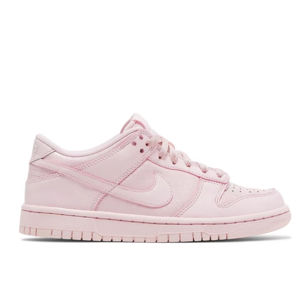 2022 Dunk Low SE GS “Prism Pink” Size 6Y